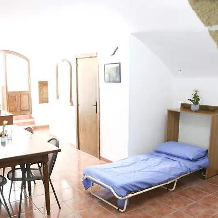 Corte De Tomasi- Centro Storico Apartment *